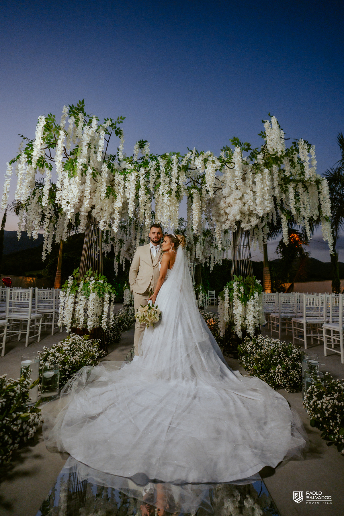 Wedding e mini wedding no litoral de Santa Catarina com fotografia de casamento por Paolo Salvador Photo & Film, espaço elegante para casamentos em Joinville, Florianópolis, Balneário Camboriú, Itapema e Itajaí, destinos muito procurados para casamentos