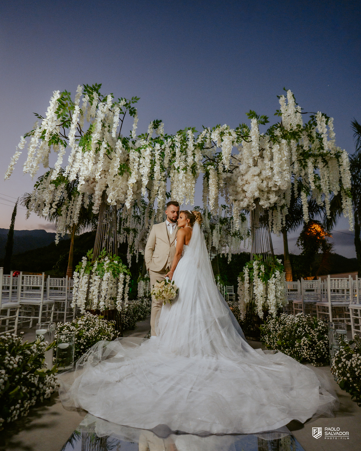 Wedding e mini wedding no litoral de Santa Catarina com fotografia de casamento por Paolo Salvador Photo & Film, espaço elegante para casamentos em Joinville, Florianópolis, Balneário Camboriú, Itapema e Itajaí, destinos muito procurados para casamentos
