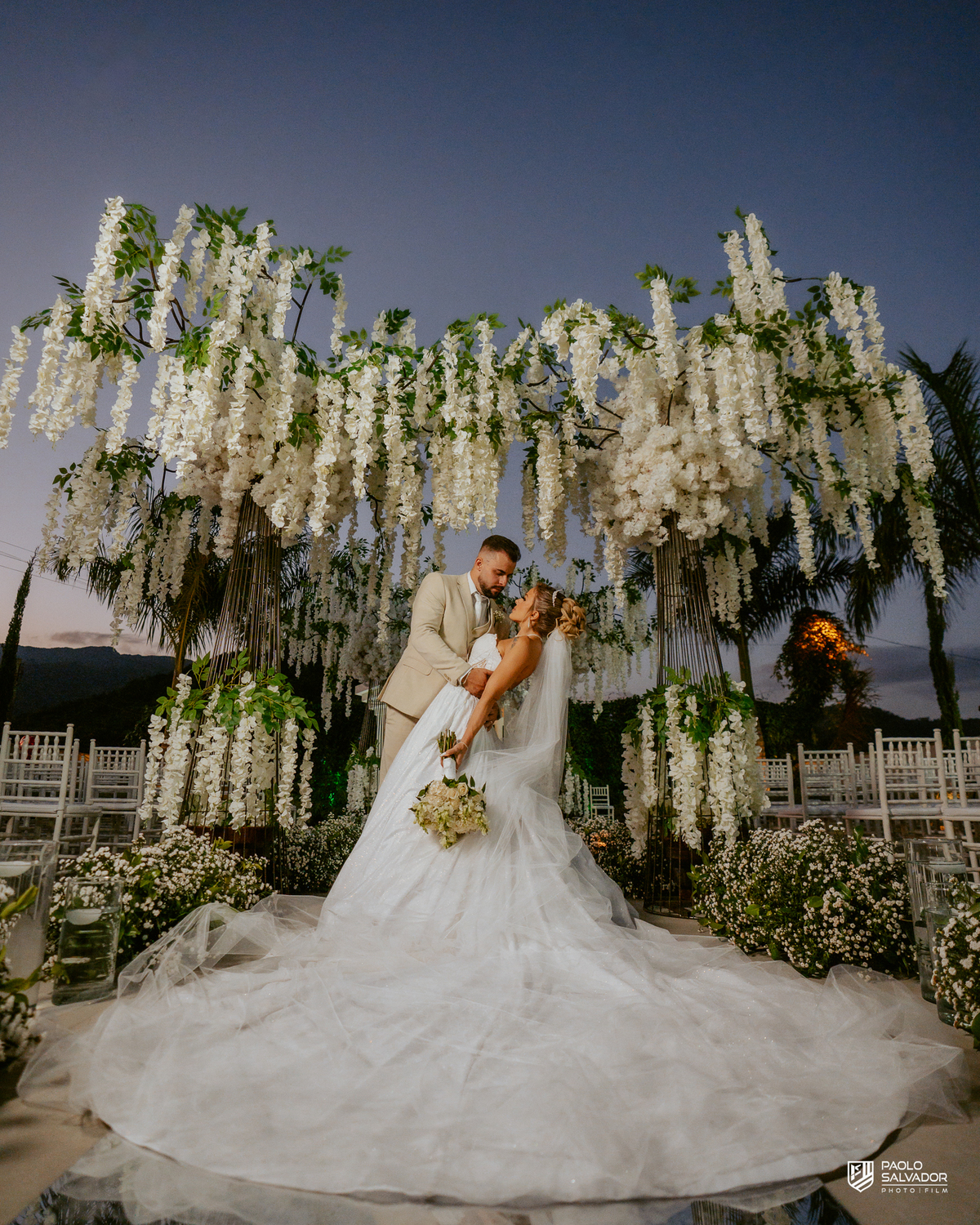 Wedding e mini wedding no litoral de Santa Catarina com fotografia de casamento por Paolo Salvador Photo & Film, espaço elegante para casamentos em Joinville, Florianópolis, Balneário Camboriú, Itapema e Itajaí, destinos muito procurados para casamentos