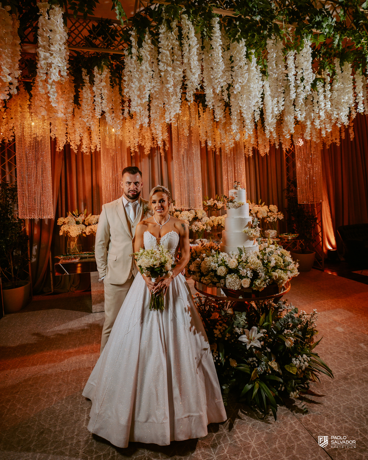 Wedding e mini wedding no litoral de Santa Catarina com fotografia de casamento por Paolo Salvador Photo & Film, espaço elegante para casamentos em Joinville, Florianópolis, Balneário Camboriú, Itapema e Itajaí, destinos muito procurados para casamentos