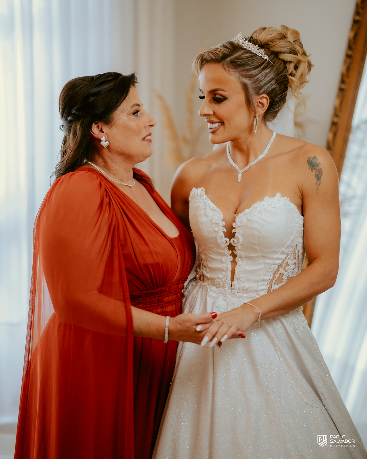 Casamento de Andresa e Gabriel no Adesso Cucina Moser em Rodeio Santa Catarina, cerimônia ao ar livre com decoração da Silvana Decorações, assessoria Miriam Uller e fotografia de casamento em Santa Catarina por Paolo Salvador Photo & Film