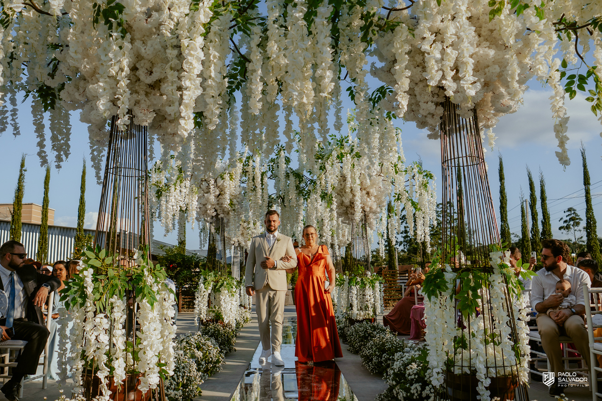 Casamento de Andresa e Gabriel no Adesso Cucina Moser em Rodeio Santa Catarina, decoração elegante da Silvana Decorações, cerimônia ao ar livre, wedding e mini-wedding no Vale Europeu, espaço sofisticado para casamentos com fotografia de casamento paolo