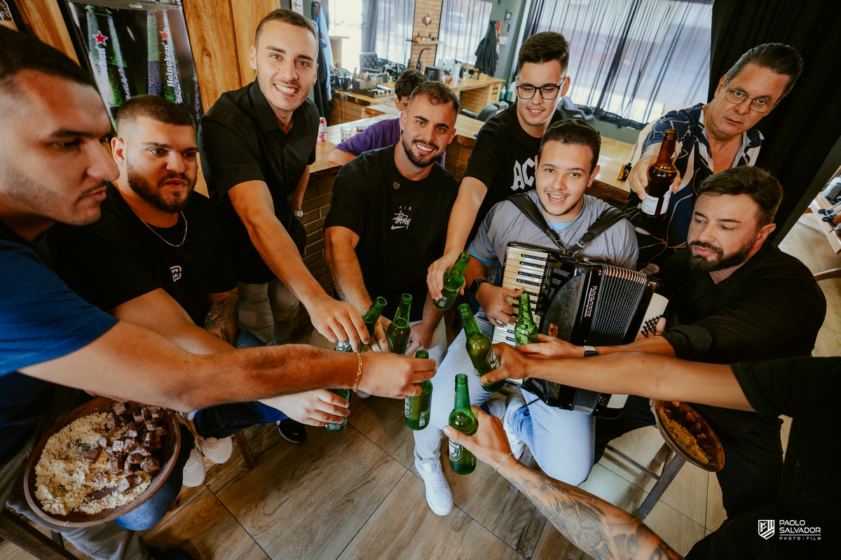Casamento de Andresa e Gabriel no Adesso Cucina Moser em Rodeio Santa Catarina, cerimônia ao ar livre com decoração da Silvana Decorações, assessoria Miriam Uller e fotografia de casamento em Santa Catarina por Paolo Salvador Photo & Film