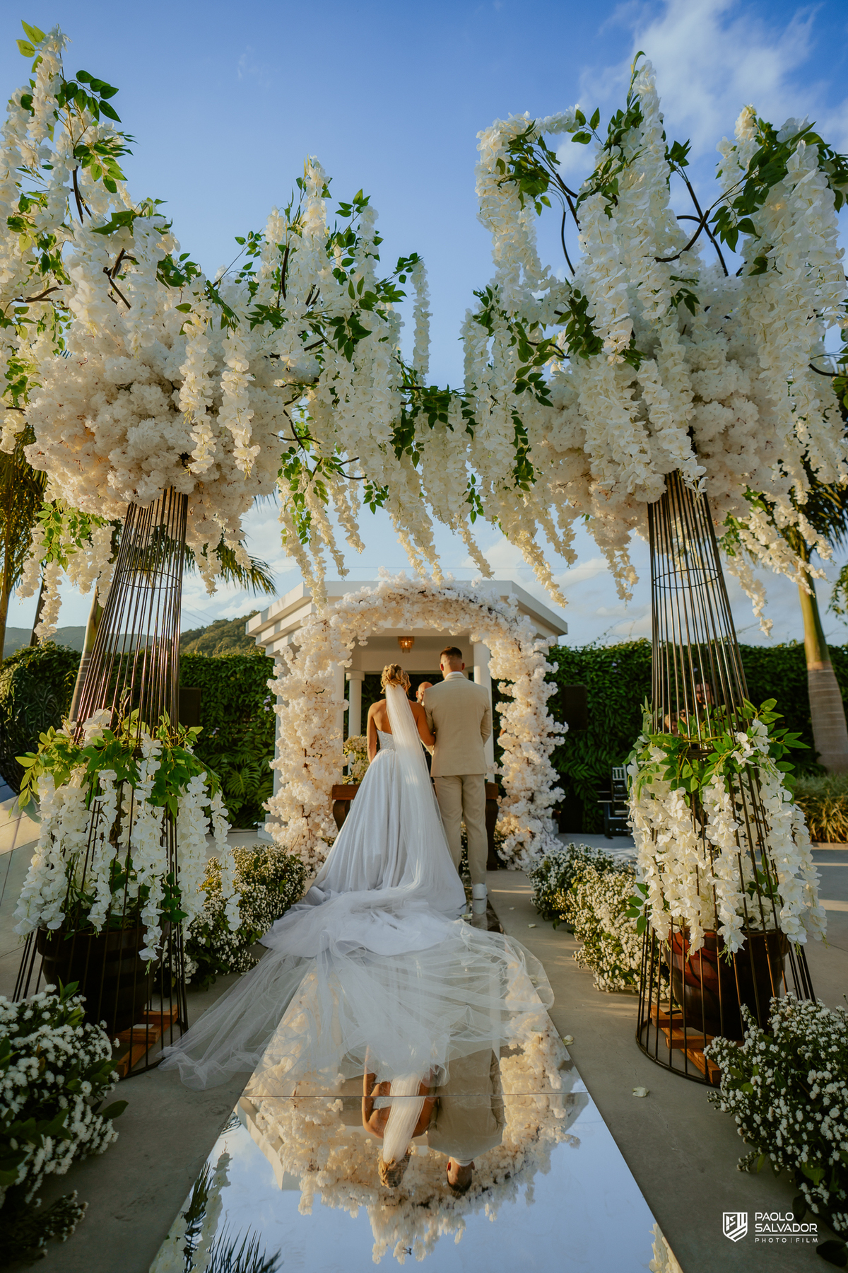 Casamento de Andresa e Gabriel no Adesso Cucina Moser em Rodeio Santa Catarina, decoração elegante da Silvana Decorações, cerimônia ao ar livre, wedding e mini-wedding no Vale Europeu, espaço sofisticado para casamentos com fotografia de casamento paolo