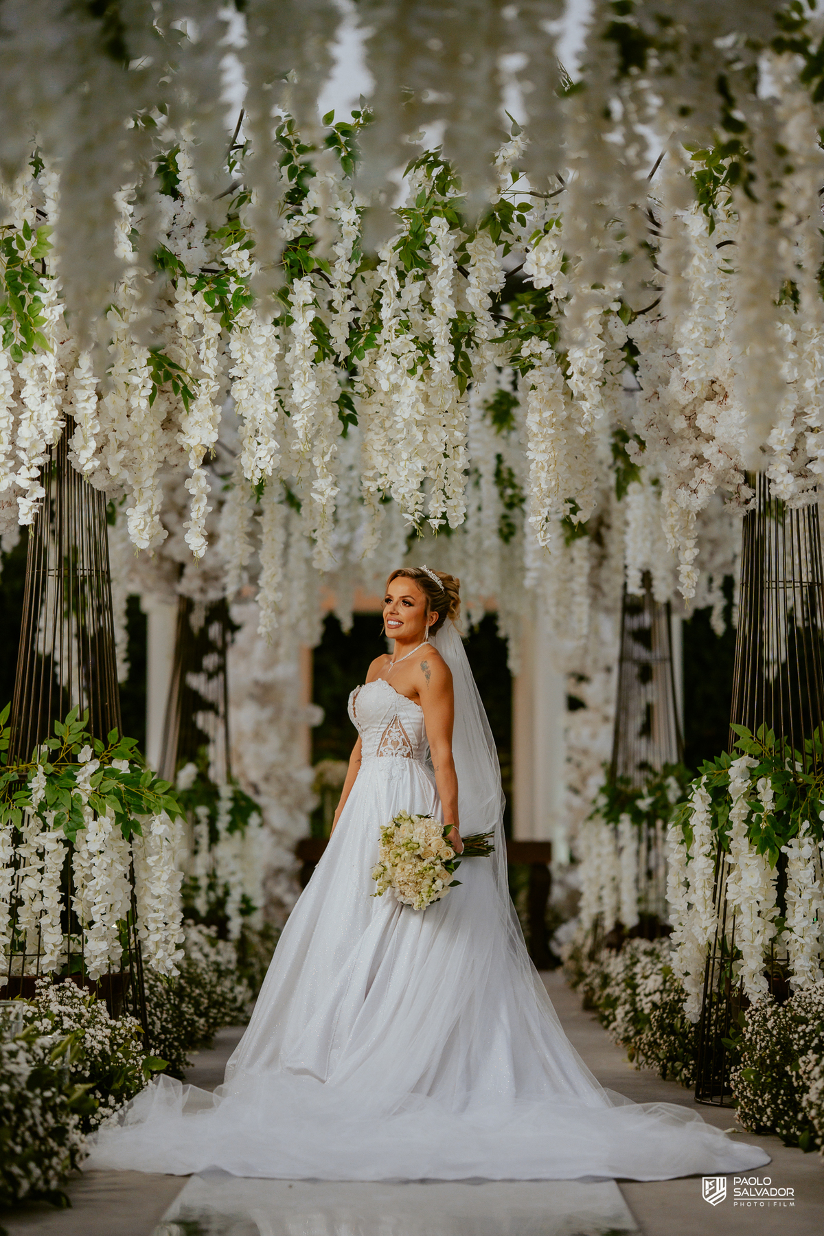 Wedding e mini wedding no litoral de Santa Catarina com fotografia de casamento por Paolo Salvador Photo & Film, espaço elegante para casamentos em Joinville, Florianópolis, Balneário Camboriú, Itapema e Itajaí, destinos muito procurados para casamentos