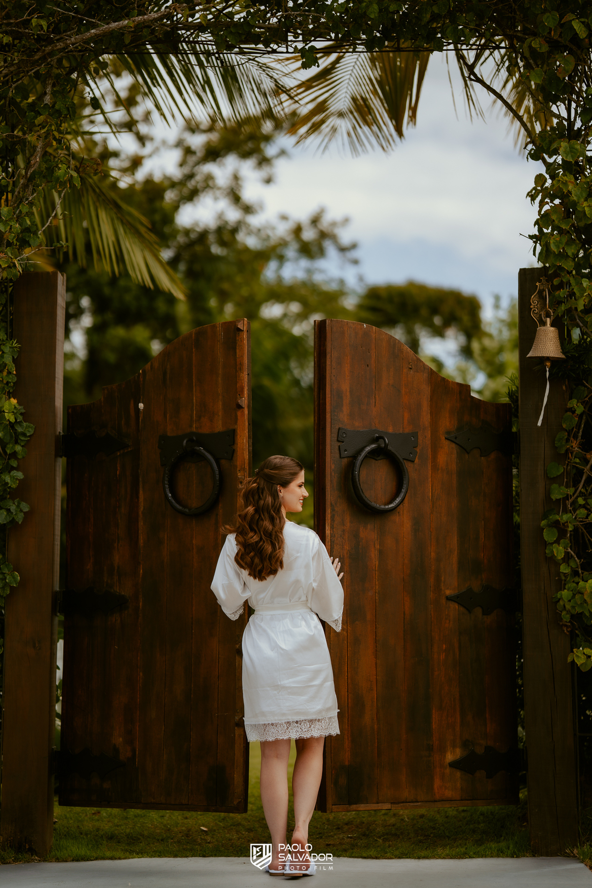 Making of da noiva em casamento no Colina Eventos em Brusque SC, preparação com madrinhas e família, maquiagem e cabelo profissional, fotografia de casamento em Brusque, Itajaí, Itapema e região