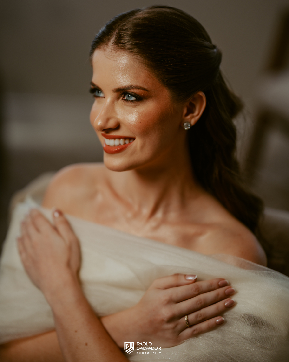 Making of da noiva em casamento no Colina Eventos em Brusque SC, preparação com madrinhas e família, maquiagem e cabelo profissional, fotografia de casamento em Brusque, Itajaí, Itapema e região