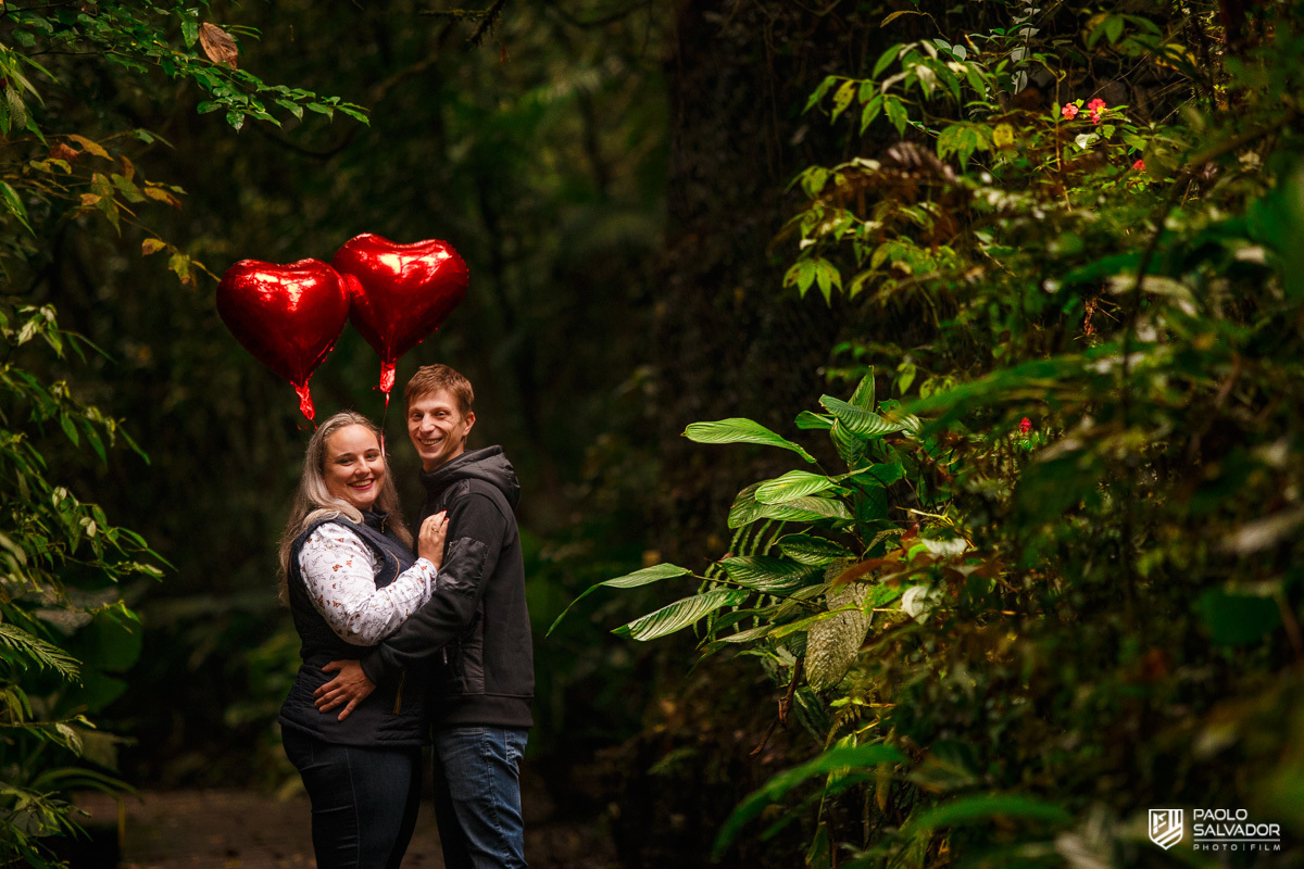 Ensaio de casal pré-wedding, Curitiba Pré-Wedding, ensaio fotográfico no hard rock cafe curitiba, pré-wedding jardim botânico de curitiba, anderson e emilia, Paolo Salvador Fotógrafo de Casamento.