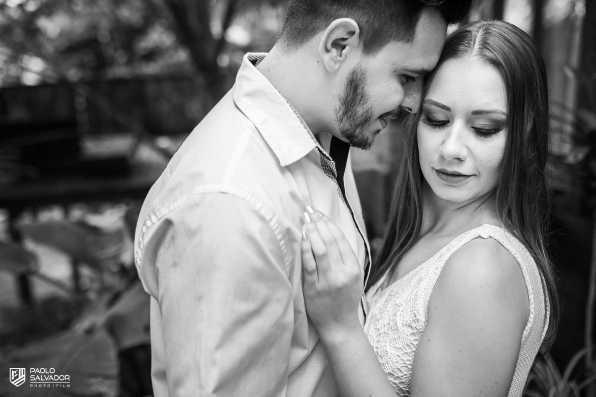 Ensaio de casal em chalé, ensaio pré-wedding cabanas rio dos cedros, fotos de ensaio de casal em chalés, ensaio intimo de casal em banheira, cabanas rio dos cedros, região dos lados, rio dos cedros, fotógrafo paolo salvador. pré-wedding em chalé