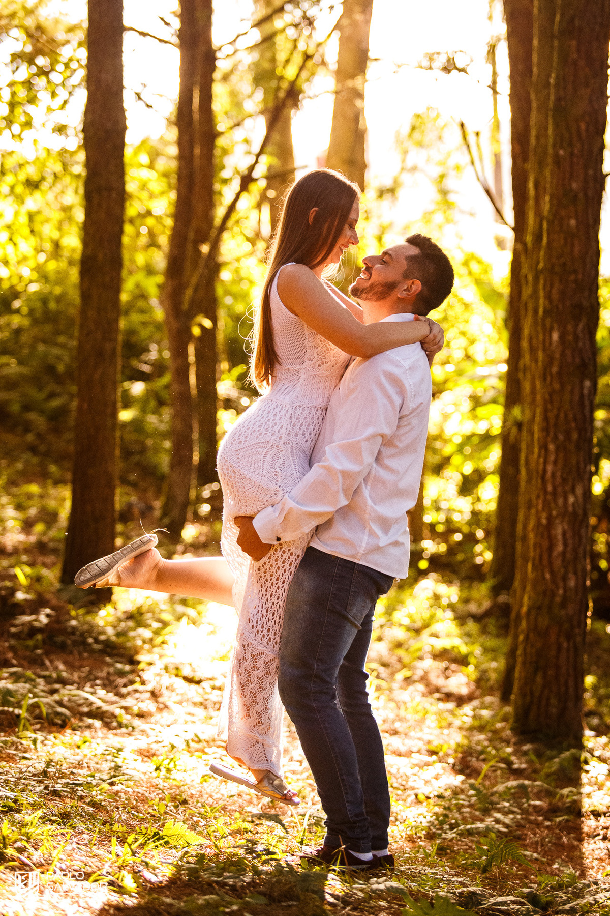 Ensaio de casal em chalé, ensaio pré-wedding cabanas rio dos cedros, fotos de ensaio de casal em chalés, ensaio intimo de casal em banheira, cabanas rio dos cedros, região dos lados, rio dos cedros, fotógrafo paolo salvador. pré-wedding em chalé
