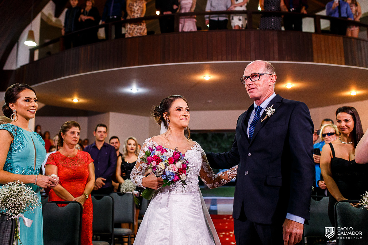 Fotos de casamento em Timbó, Making of da noiva no espaço sottile, maquiagem de casamento Thais Manarin, fotos casamento salão tirol, igreja lar rodeio 12, wedding luana e jackson, fotógrafo paolo salvador. fotos de casamento ponte thapyoka em timbó - sc