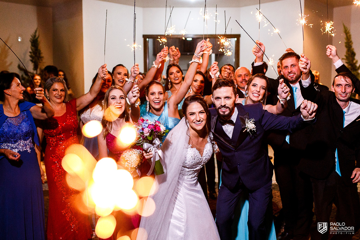 Fotos de casamento em Timbó, Making of da noiva no espaço sottile, maquiagem de casamento Thais Manarin, fotos casamento salão tirol, igreja lar rodeio 12, wedding luana e jackson, fotógrafo paolo salvador. fotos de casamento ponte thapyoka em timbó - sc