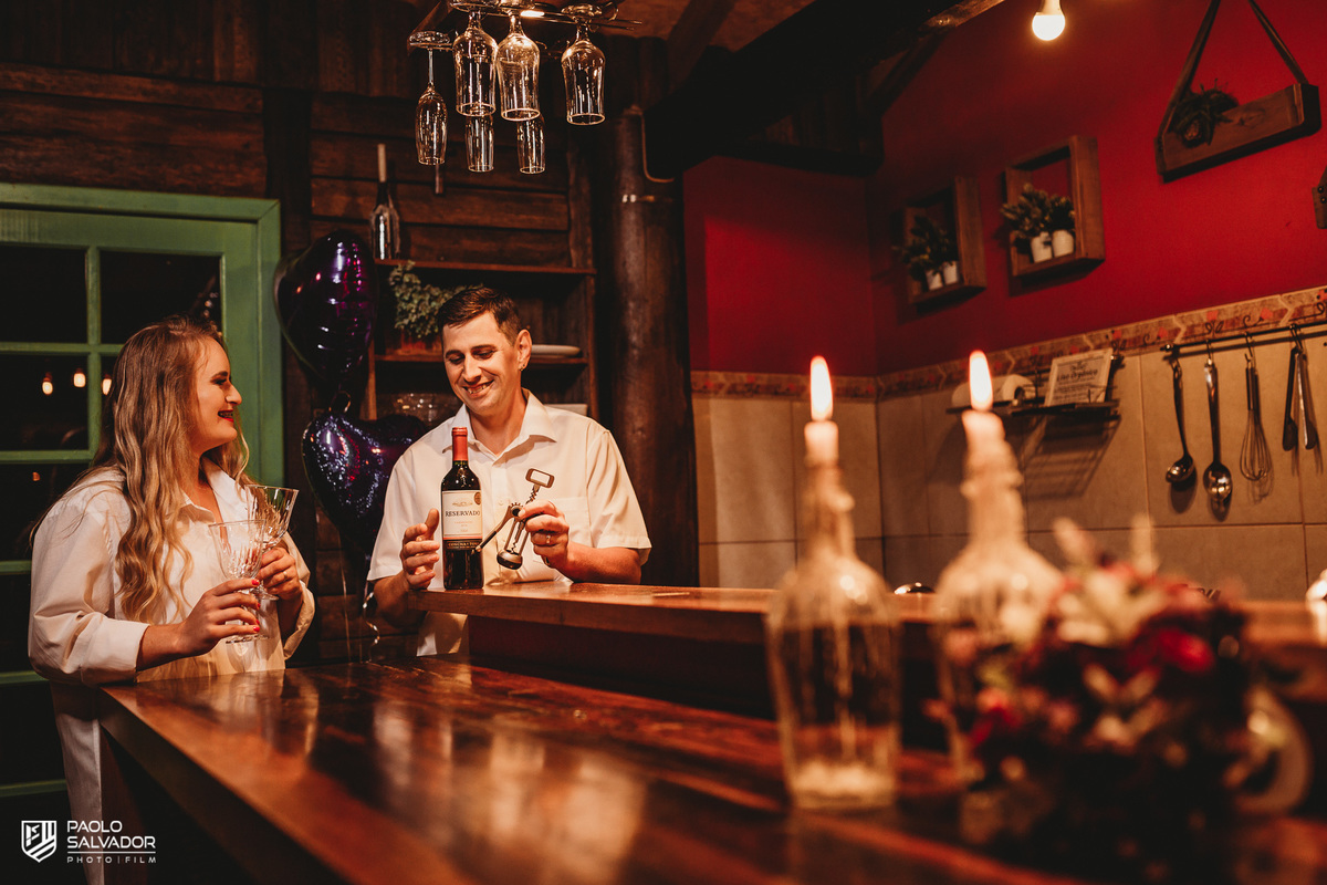 fotos de casamento vale dos ventos-pré-wedding-arlindo e cristiane-rio dos cedros-fotografia de casal ao ar livre-pré casamento campo - vale dos vinhedos- fotógrafo de casamento paolo salvador - ensaio região dos lagos rio dos cedros santa catarina frio