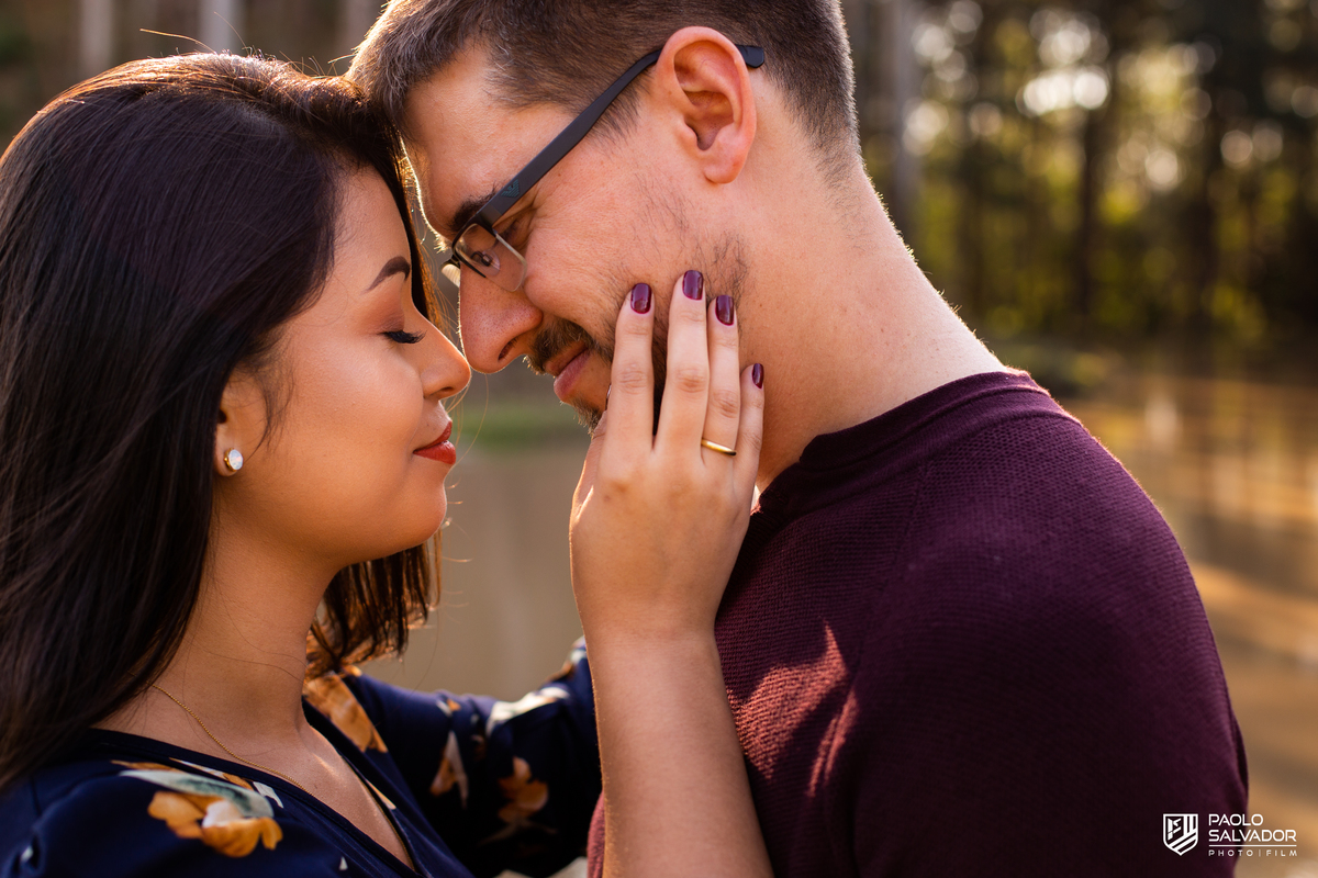 Fotos de casamento - ensaio de casal - doutor pedrinho - pré casamento alexia e geisson - sítio do pai do noivo - cachoeira paulista - cachoeira véu da noiva - fotos de casamento doutor pedrinho - benedito novo - paolo salvador fotógrafo de casamento