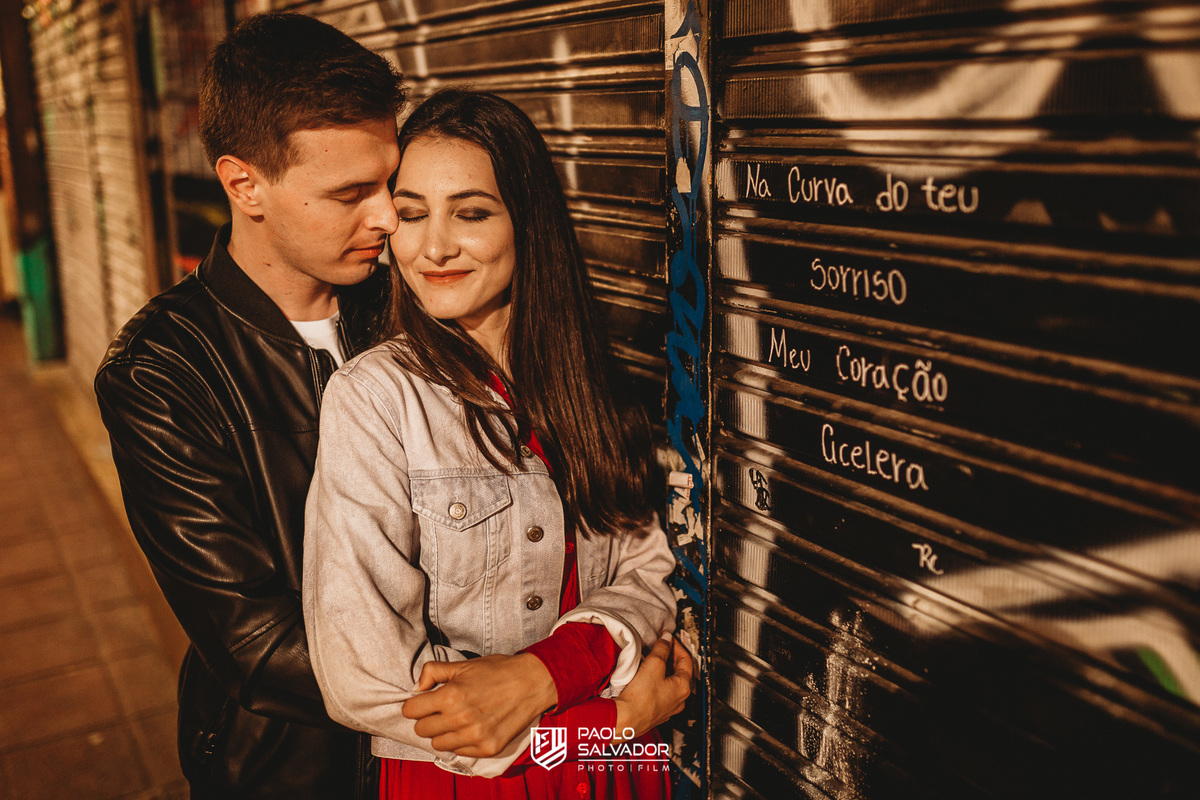 ensaio pré-wedding em curitiba_fotos de casal_ensaiourbano-pré-casamento_centro_acacio_karina_fotos de casamento_blumenau_fotógrafo_paolosalvador_parquebarigui_ruadoscliclistas_paçodaliberdade_unilivre_fotógrafo de casamento_timbó_indaial_rodeio_salvador