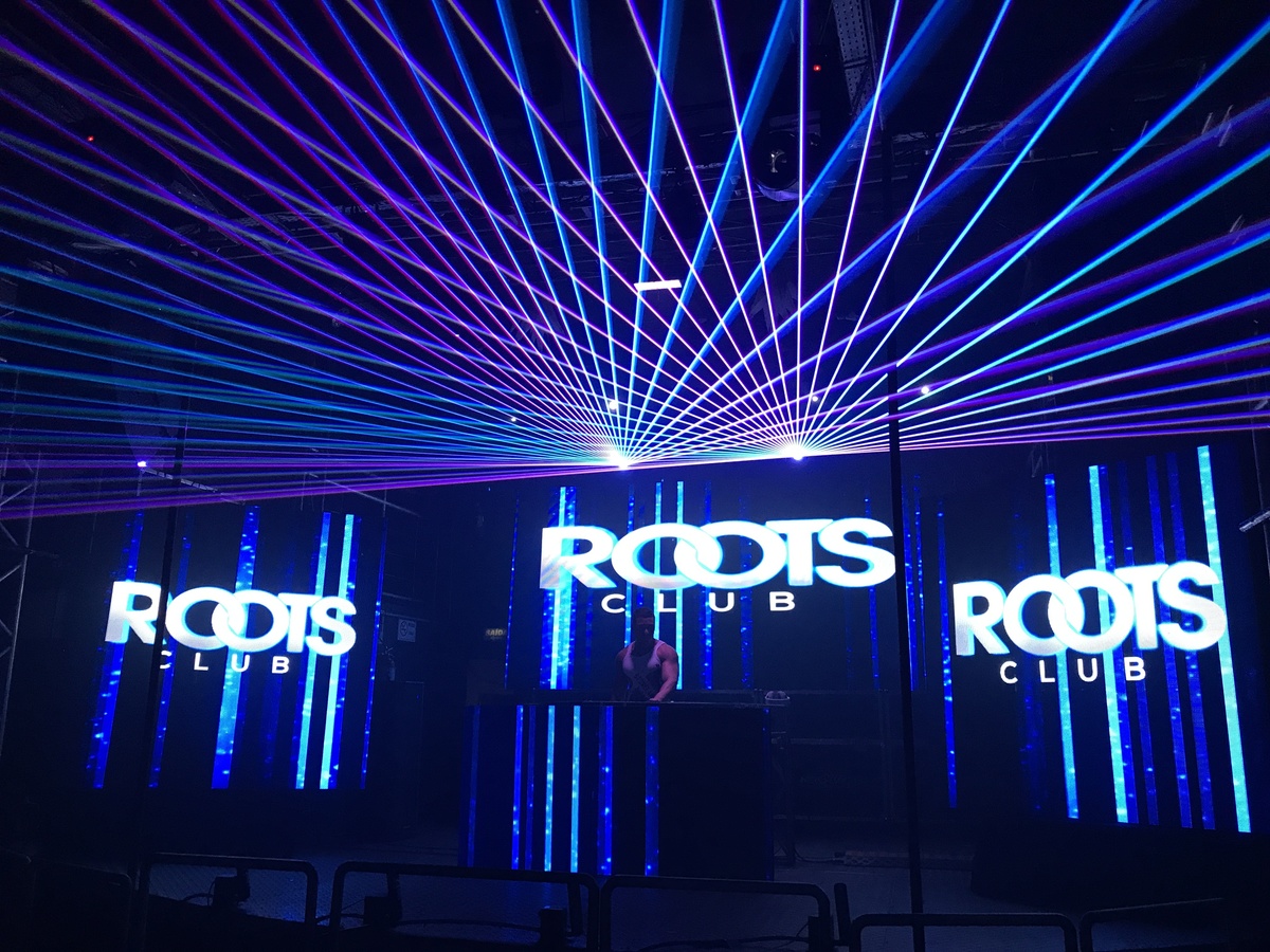 PAINEL DE LED VISUAL LED LOCAÇAO RS RIO GRANDE DO SUL CANOAS PORTO ALEGRE FORMATURA 15 ANOS CASAMENTO SHOW LASER LED PAINEL DE TETO HOUSE DE LED PAINEL DE LED DE ABRIR ST PRODUÇOES GUADALAJARA DIFFOCUS