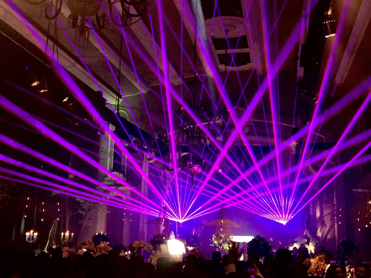 PAINEL DE LED VISUAL LED LOCAÇAO RS RIO GRANDE DO SUL CANOAS PORTO ALEGRE FORMATURA 15 ANOS CASAMENTO SHOW LASER LED PAINEL DE TETO HOUSE DE LED PAINEL DE LED DE ABRIR ST PRODUÇOES GUADALAJARA DIFFOCUS