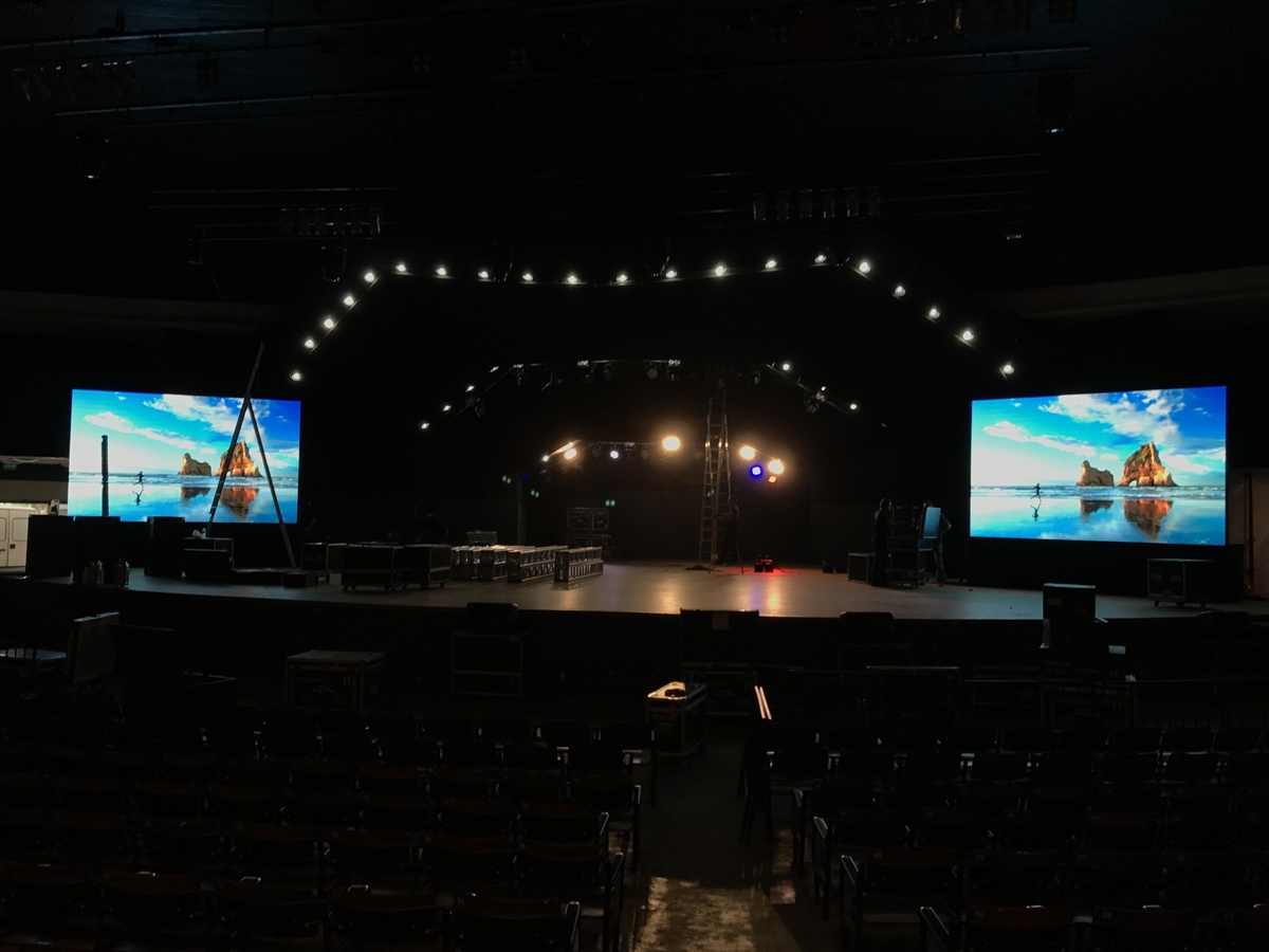 PAINEL DE LED VISUAL LED LOCAÇAO RS RIO GRANDE DO SUL CANOAS PORTO ALEGRE FORMATURA 15 ANOS CASAMENTO SHOW LASER LED PAINEL DE TETO HOUSE DE LED PAINEL DE LED DE ABRIR ST PRODUÇOES GUADALAJARA DIFFOCUS