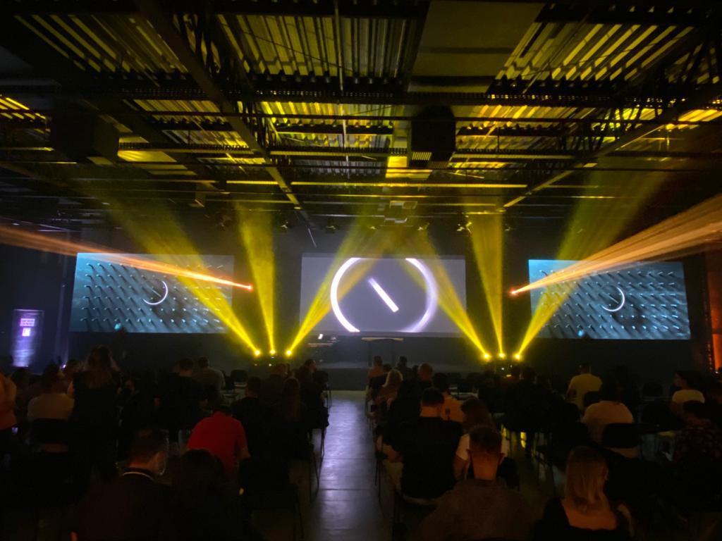 PAINEL DE LED VISUAL LED LOCAÇAO RS RIO GRANDE DO SUL CANOAS PORTO ALEGRE FORMATURA 15 ANOS CASAMENTO SHOW LASER LED PAINEL DE TETO HOUSE DE LED PAINEL DE LED DE ABRIR ST PRODUÇOES GUADALAJARA DIFFOCUS