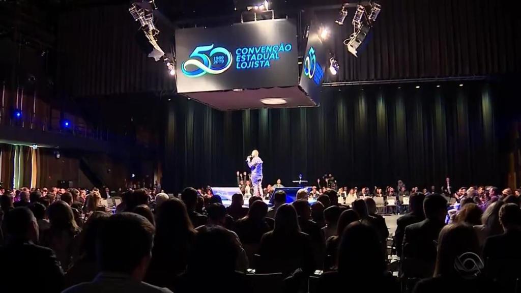 PAINEL DE LED VISUAL LED LOCAÇAO RS RIO GRANDE DO SUL CANOAS PORTO ALEGRE FORMATURA 15 ANOS CASAMENTO SHOW LASER LED PAINEL DE TETO HOUSE DE LED PAINEL DE LED DE ABRIR ST PRODUÇOES GUADALAJARA DIFFOCUS