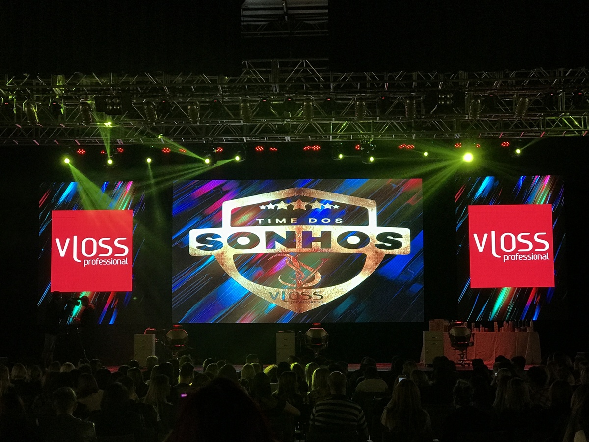 PAINEL DE LED VISUAL LED LOCAÇAO RS RIO GRANDE DO SUL CANOAS PORTO ALEGRE FORMATURA 15 ANOS CASAMENTO SHOW LASER LED PAINEL DE TETO HOUSE DE LED PAINEL DE LED DE ABRIR ST PRODUÇOES GUADALAJARA DIFFOCUS