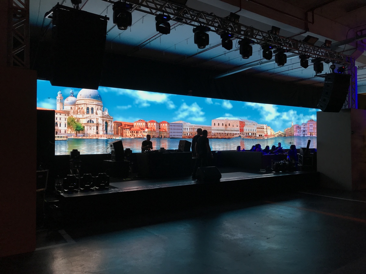 PAINEL DE LED VISUAL LED LOCAÇAO RS RIO GRANDE DO SUL CANOAS PORTO ALEGRE FORMATURA 15 ANOS CASAMENTO SHOW LASER LED PAINEL DE TETO HOUSE DE LED PAINEL DE LED DE ABRIR ST PRODUÇOES GUADALAJARA DIFFOCUS