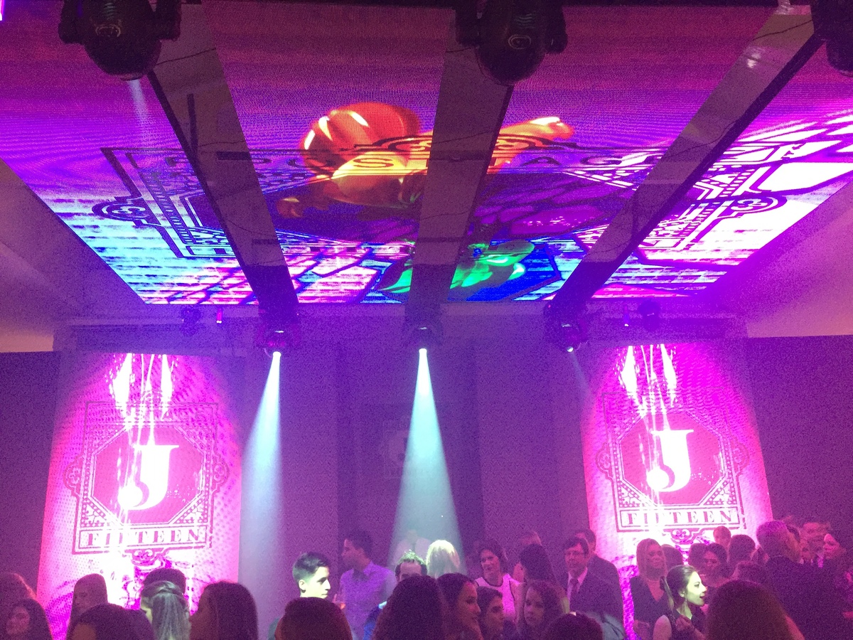 PAINEL DE LED VISUAL LED LOCAÇAO RS RIO GRANDE DO SUL CANOAS PORTO ALEGRE FORMATURA 15 ANOS CASAMENTO SHOW LASER LED PAINEL DE TETO HOUSE DE LED PAINEL DE LED DE ABRIR ST PRODUÇOES GUADALAJARA DIFFOCUS