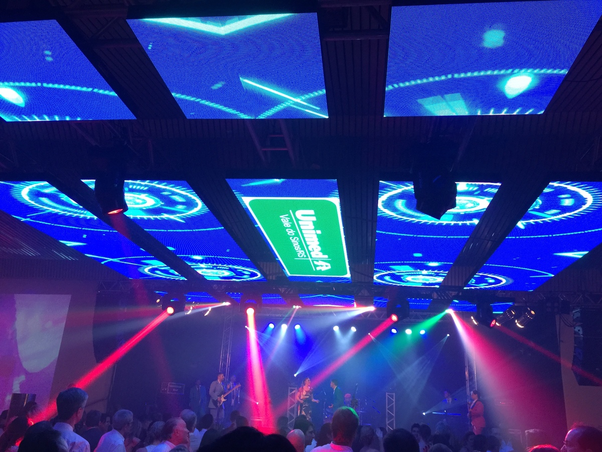 PAINEL DE LED VISUAL LED LOCAÇAO RS RIO GRANDE DO SUL CANOAS PORTO ALEGRE FORMATURA 15 ANOS CASAMENTO SHOW LASER LED PAINEL DE TETO HOUSE DE LED PAINEL DE LED DE ABRIR ST PRODUÇOES GUADALAJARA DIFFOCUS
