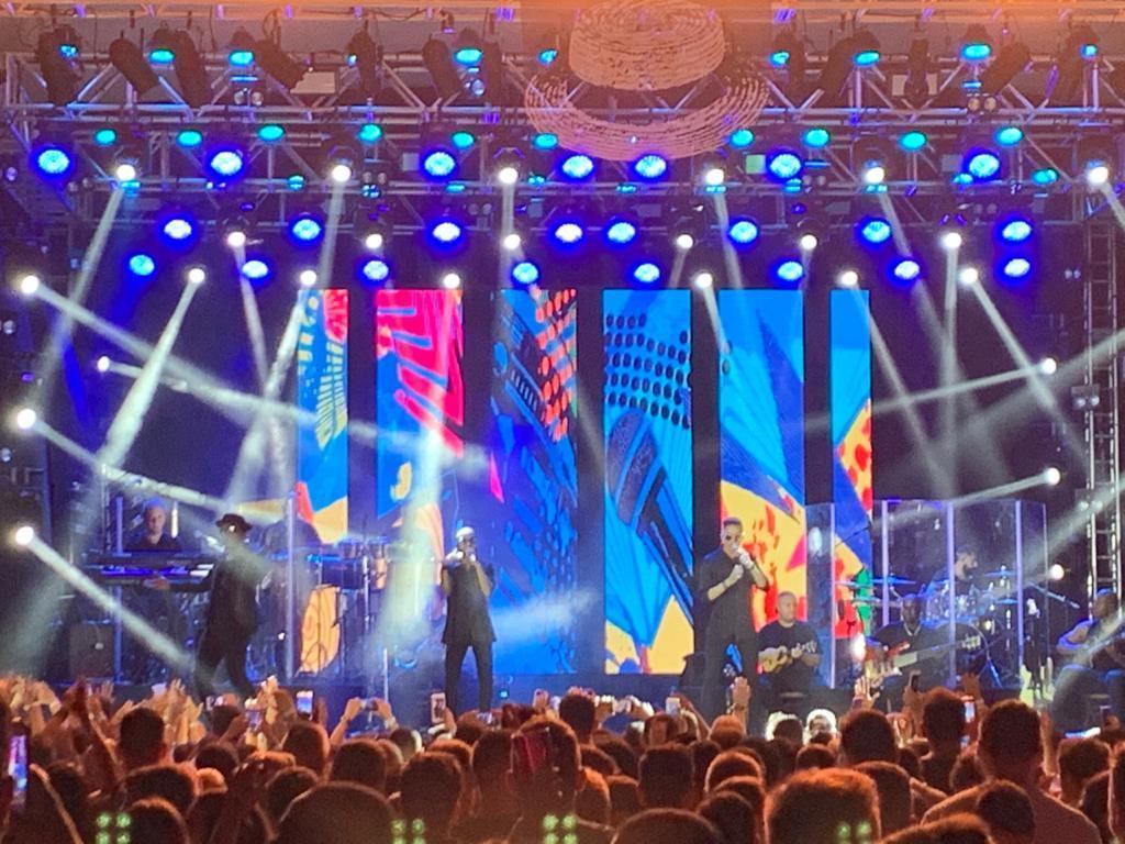 PAINEL DE LED VISUAL LED LOCAÇAO RS RIO GRANDE DO SUL CANOAS PORTO ALEGRE FORMATURA 15 ANOS CASAMENTO SHOW LASER LED PAINEL DE TETO HOUSE DE LED PAINEL DE LED DE ABRIR ST PRODUÇOES GUADALAJARA DIFFOCUS