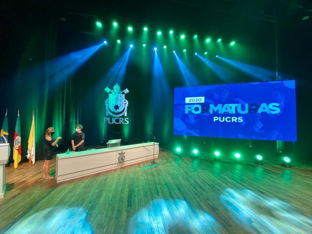 PAINEL DE LED VISUAL LED LOCAÇAO RS RIO GRANDE DO SUL CANOAS PORTO ALEGRE FORMATURA 15 ANOS CASAMENTO SHOW LASER LED PAINEL DE TETO HOUSE DE LED PAINEL DE LED DE ABRIR ST PRODUÇOES GUADALAJARA DIFFOCUS