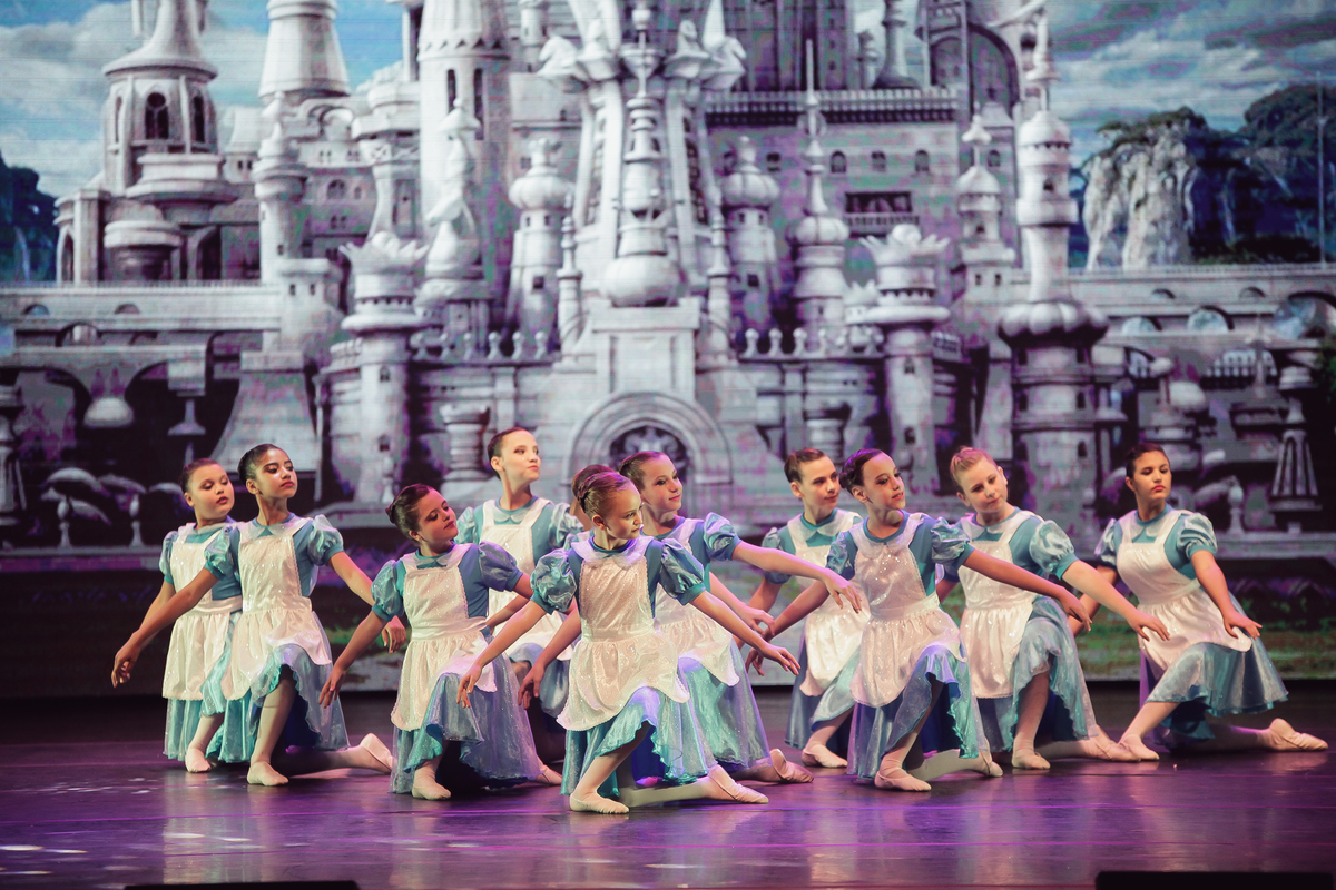 PAINEL DE LED VISUAL LED LOCAÇAO RS RIO GRANDE DO SUL CANOAS PORTO ALEGRE FORMATURA 15 ANOS CASAMENTO SHOW LASER LED PAINEL DE TETO HOUSE DE LED PAINEL DE LED DE ABRIR ST PRODUÇOES GUADALAJARA DIFFOCUS