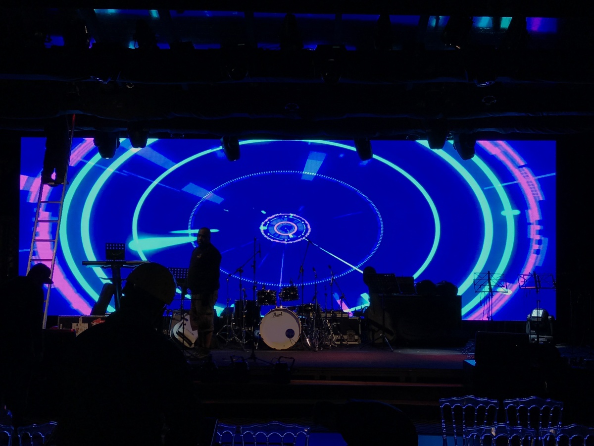 PAINEL DE LED VISUAL LED LOCAÇAO RS RIO GRANDE DO SUL CANOAS PORTO ALEGRE FORMATURA 15 ANOS CASAMENTO SHOW LASER LED PAINEL DE TETO HOUSE DE LED PAINEL DE LED DE ABRIR ST PRODUÇOES GUADALAJARA DIFFOCUS