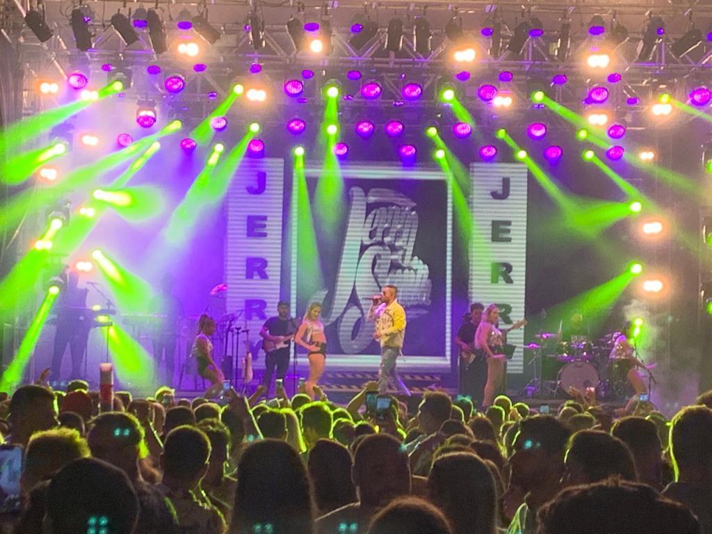 PAINEL DE LED VISUAL LED LOCAÇAO RS RIO GRANDE DO SUL CANOAS PORTO ALEGRE FORMATURA 15 ANOS CASAMENTO SHOW LASER LED PAINEL DE TETO HOUSE DE LED PAINEL DE LED DE ABRIR ST PRODUÇOES GUADALAJARA DIFFOCUS