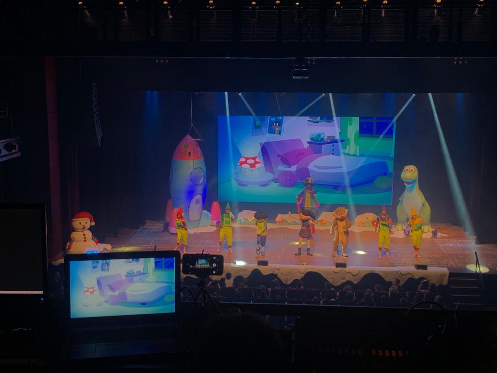 PAINEL DE LED VISUAL LED LOCAÇAO RS RIO GRANDE DO SUL CANOAS PORTO ALEGRE FORMATURA 15 ANOS CASAMENTO SHOW LASER LED PAINEL DE TETO HOUSE DE LED PAINEL DE LED DE ABRIR ST PRODUÇOES GUADALAJARA DIFFOCUS