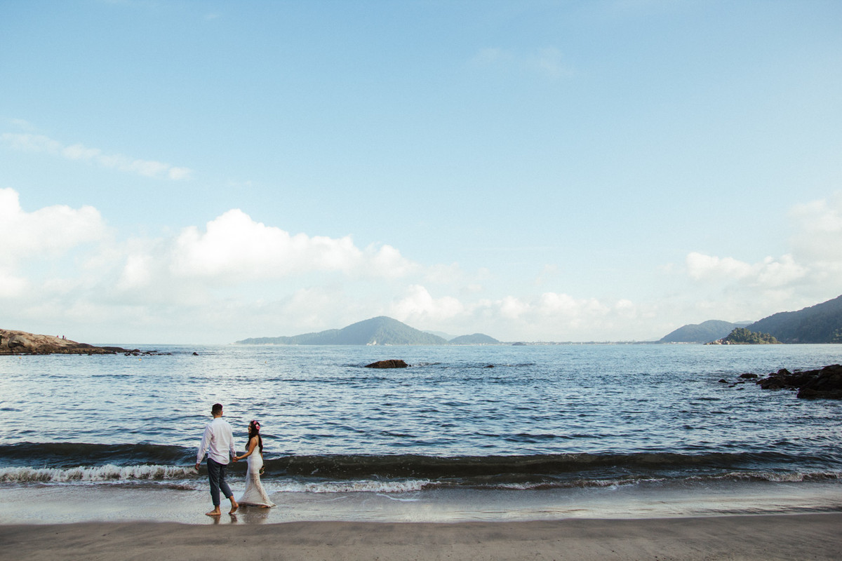 PRE CASAMENTO FEITO NA PRAIA DOS NOIVOS PALOMA E LUCAS PELO FOTOGRAFO ESTUDIO DELFI CAMPINAS SP PAULINIA SP SUMARE SP