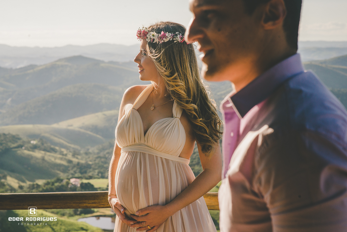 Grávida no deck do Lavandário