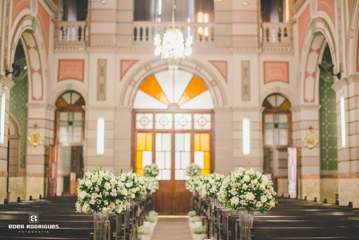 decoração de casamento em sjc na igreja matriz
