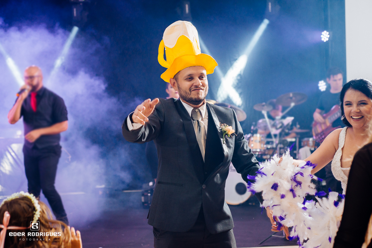 noivo dançando no salão portuscale em sjc