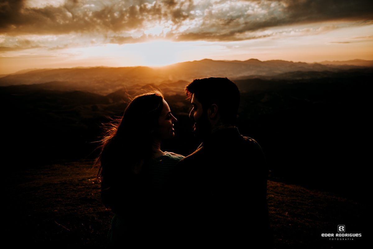noivos no ensaio pre casamento no pico agudo