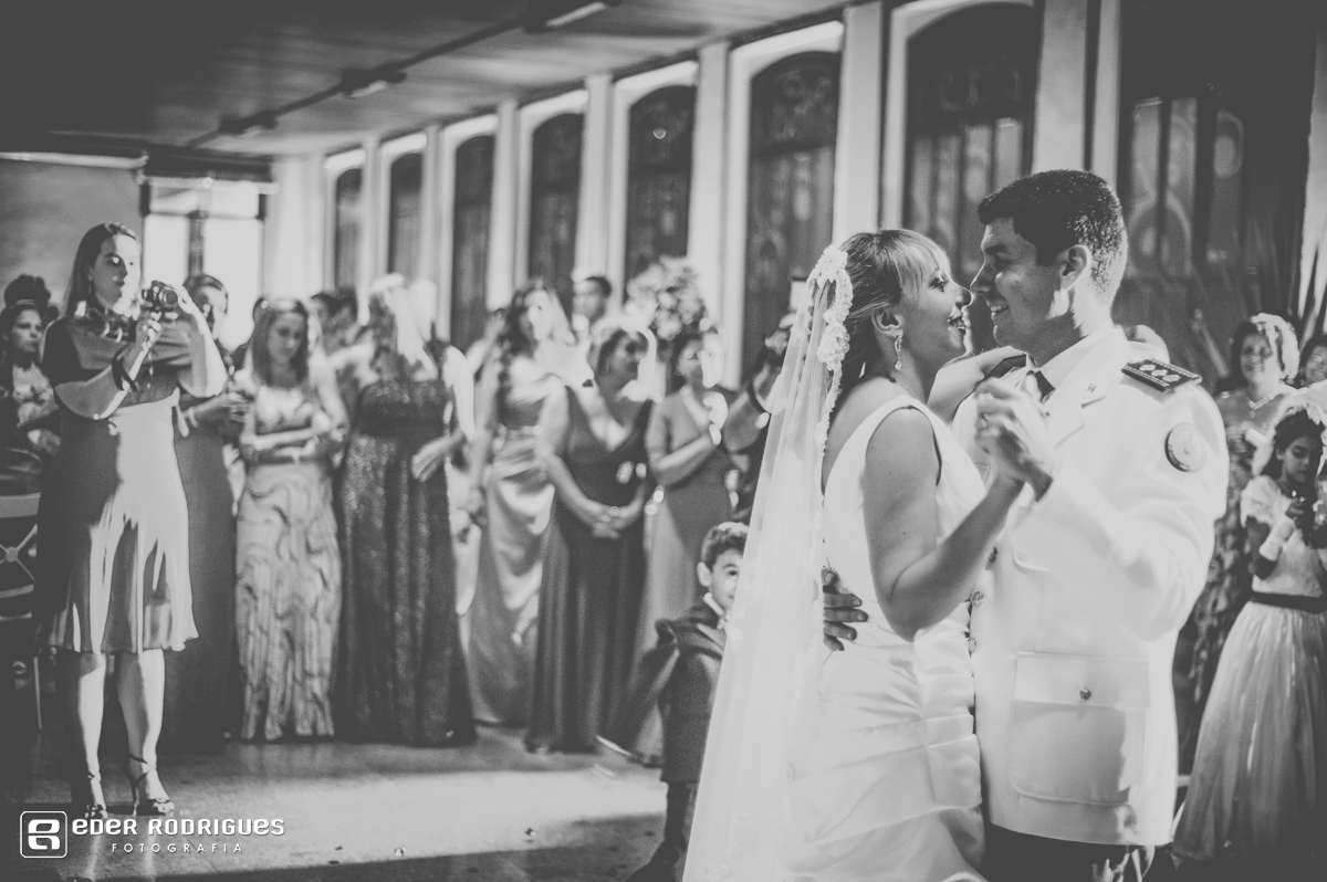noivos dançando no Museu Conde de Linhares RJ