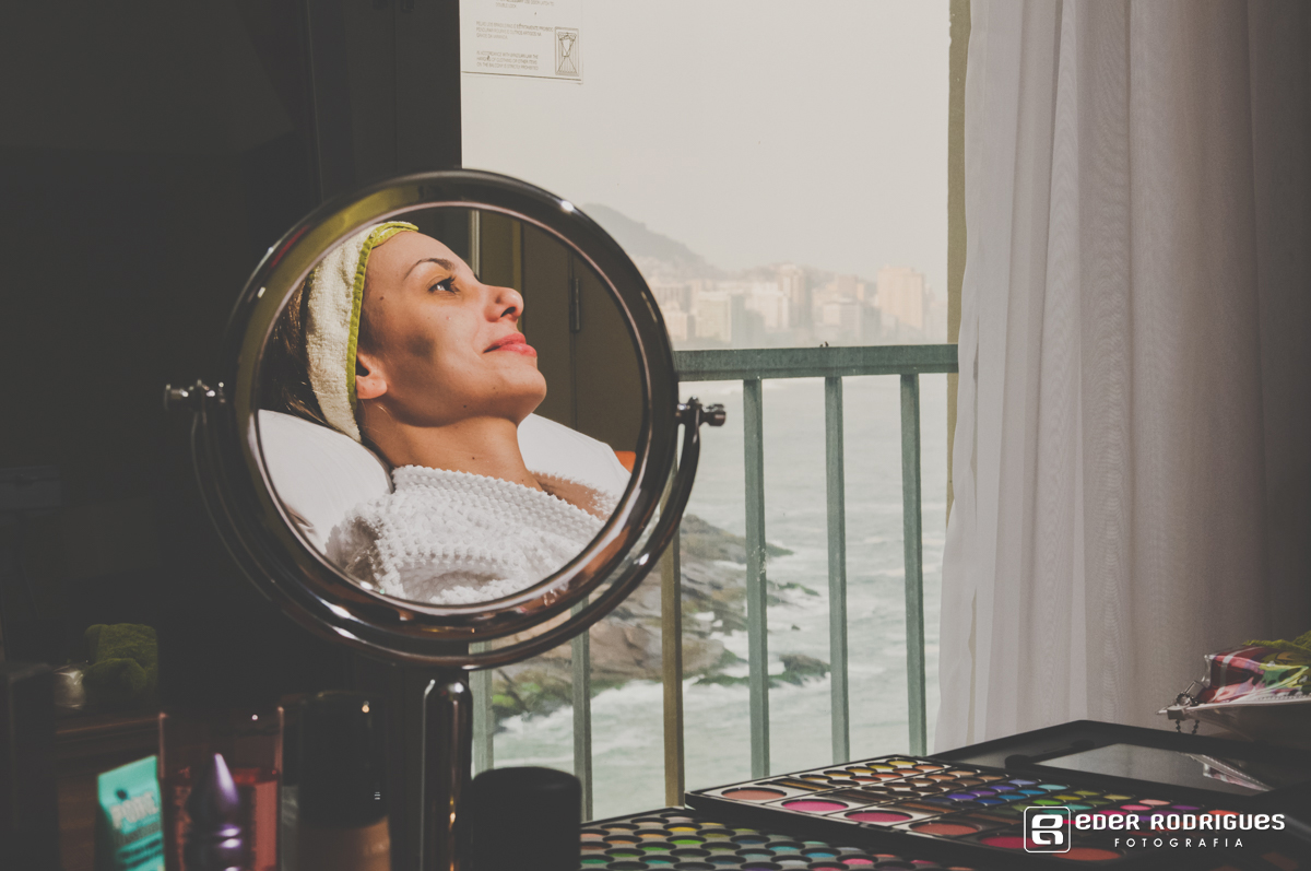 reflexo da noiva no espelho