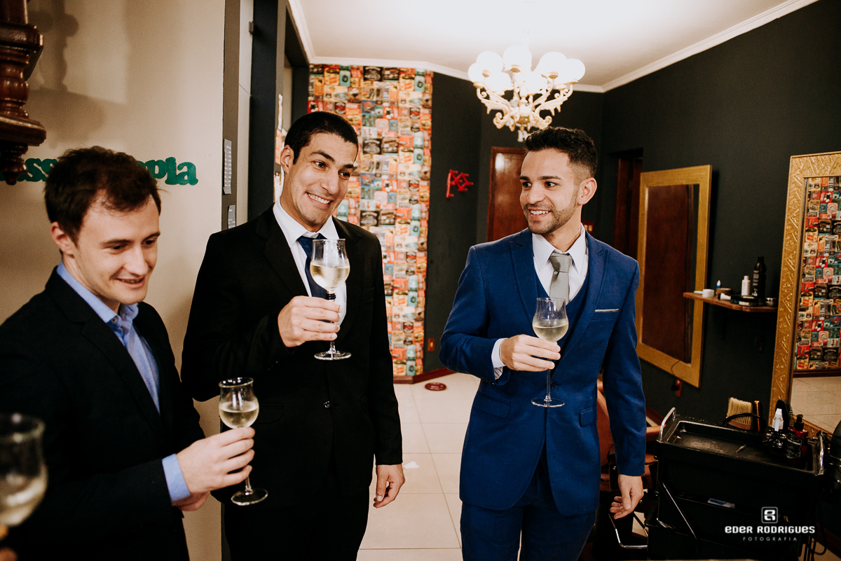 brinde do noivo e padrinhos