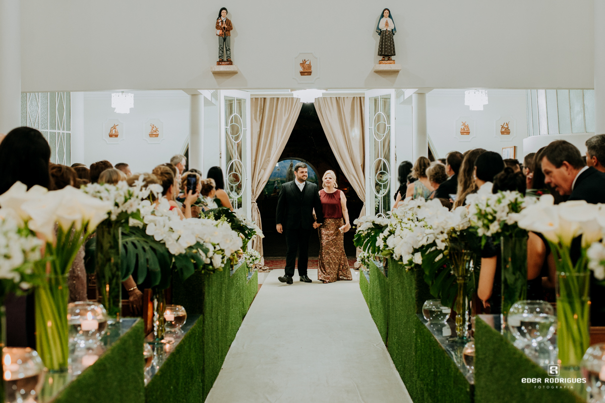 entrada do noivo da igreja em sjcampos