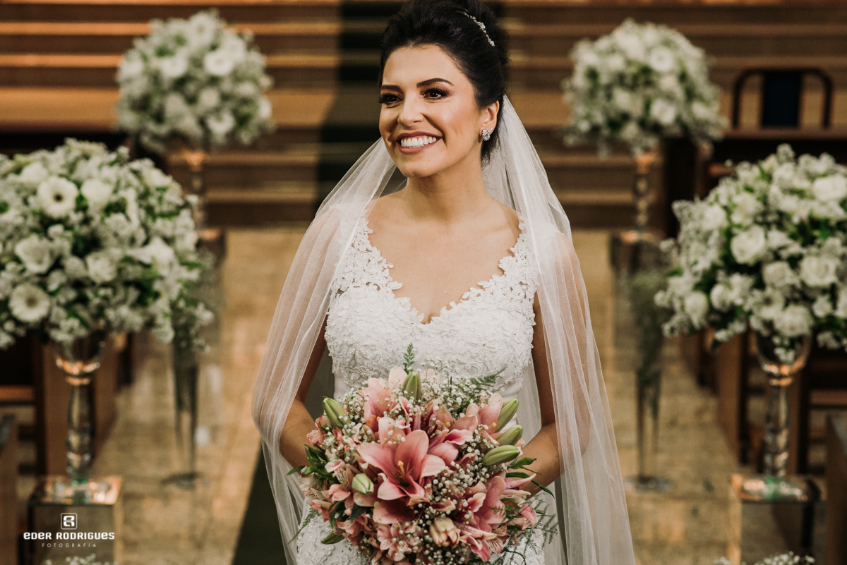 noiva linda na paróquia sagrada família taubate