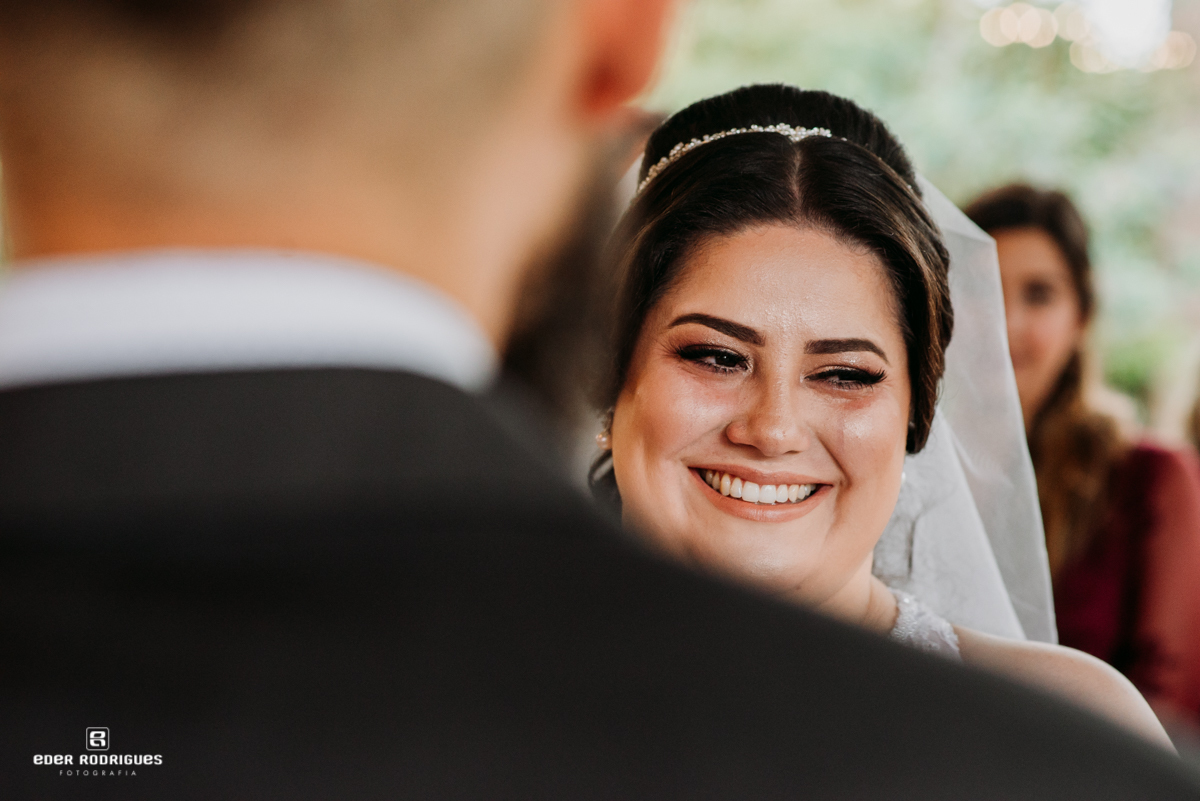 noiva emocionada no espaço verde vale em taubate