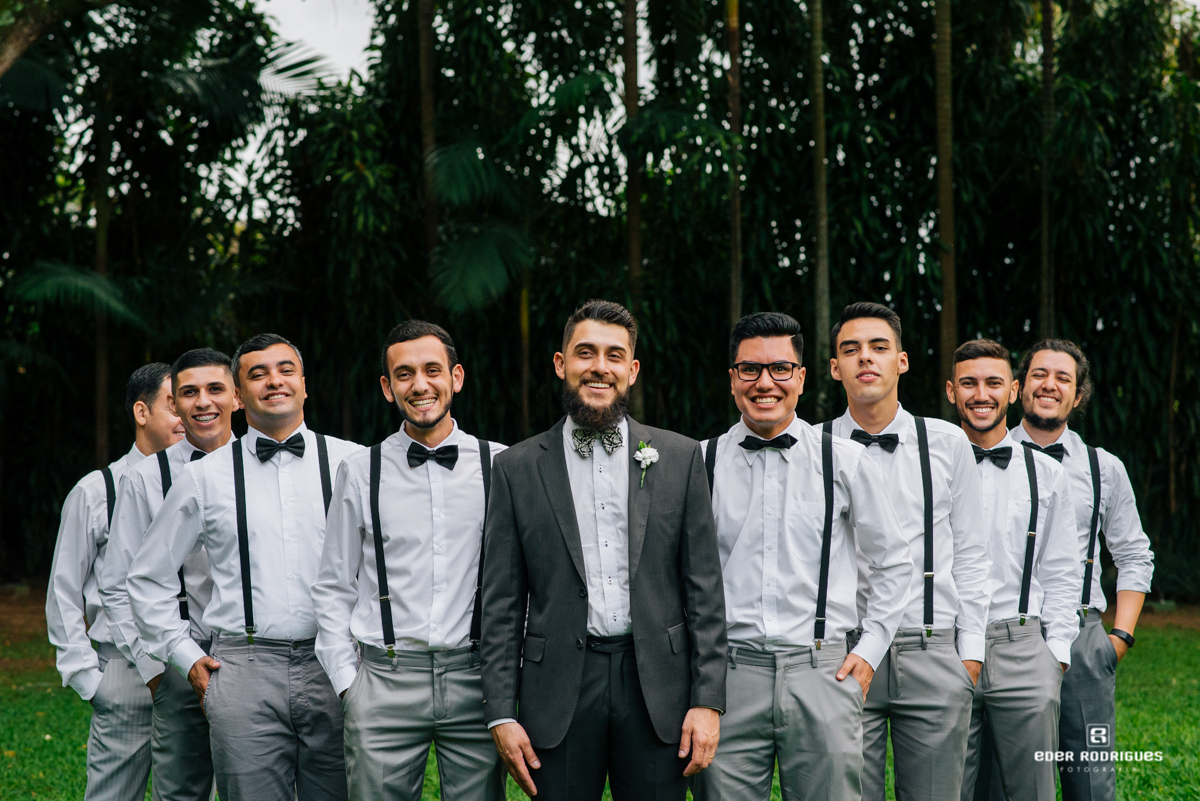 padrinhos com o noivo espaço verde vale