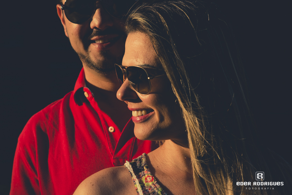 noiva sorrindo, no parque da cidade em São José dos Campos