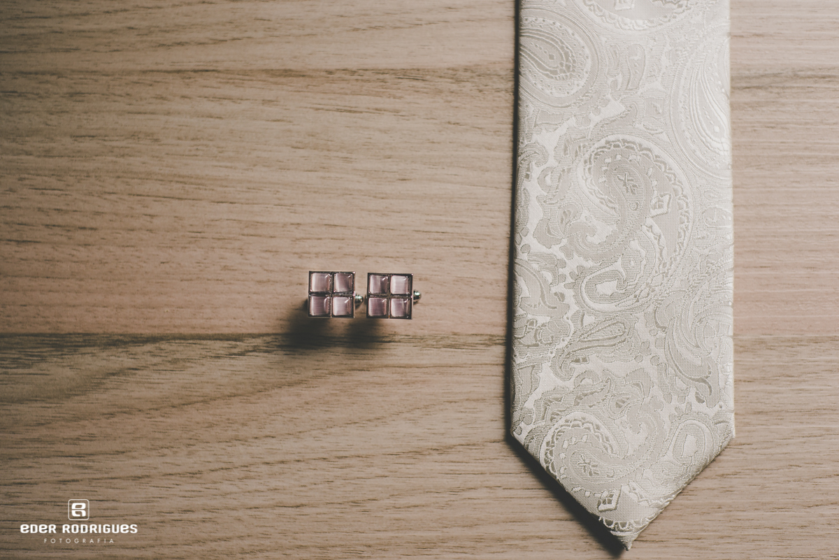 Gravata e abotoadura do noivo