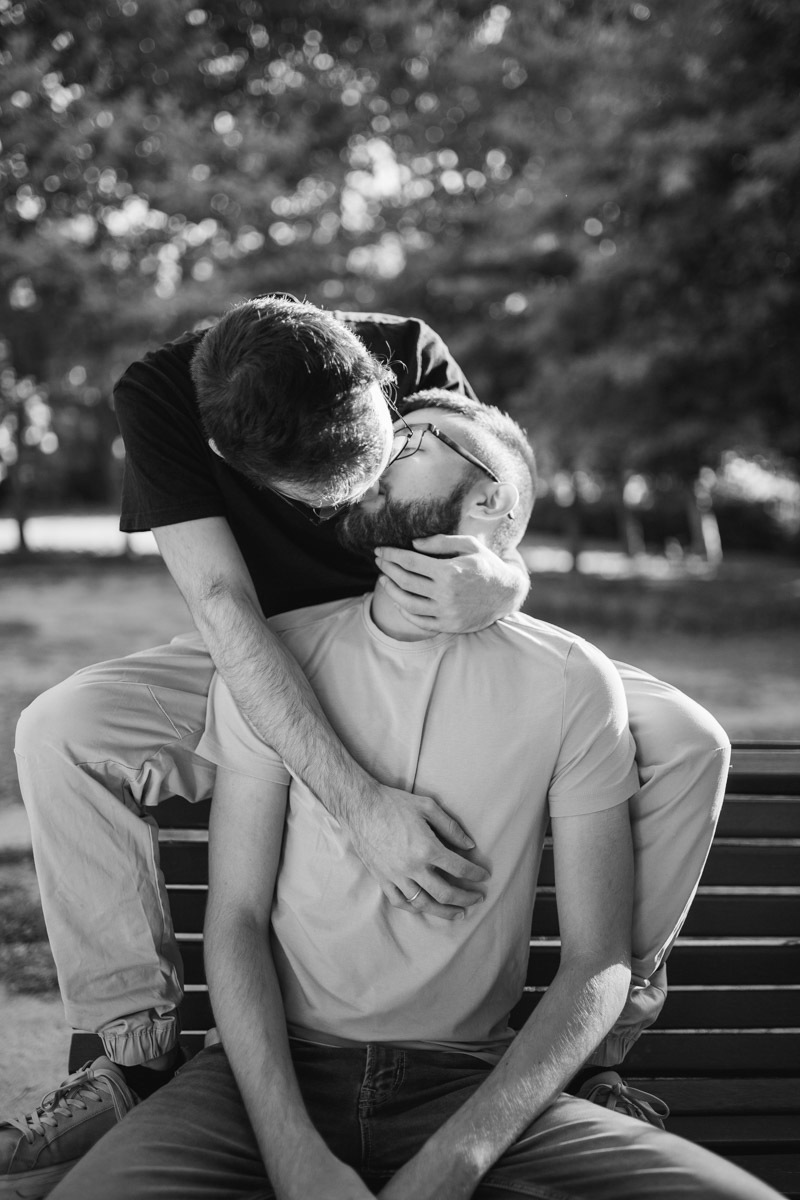 Um ensaio de casal em Portugal com estilo natural e romântico.