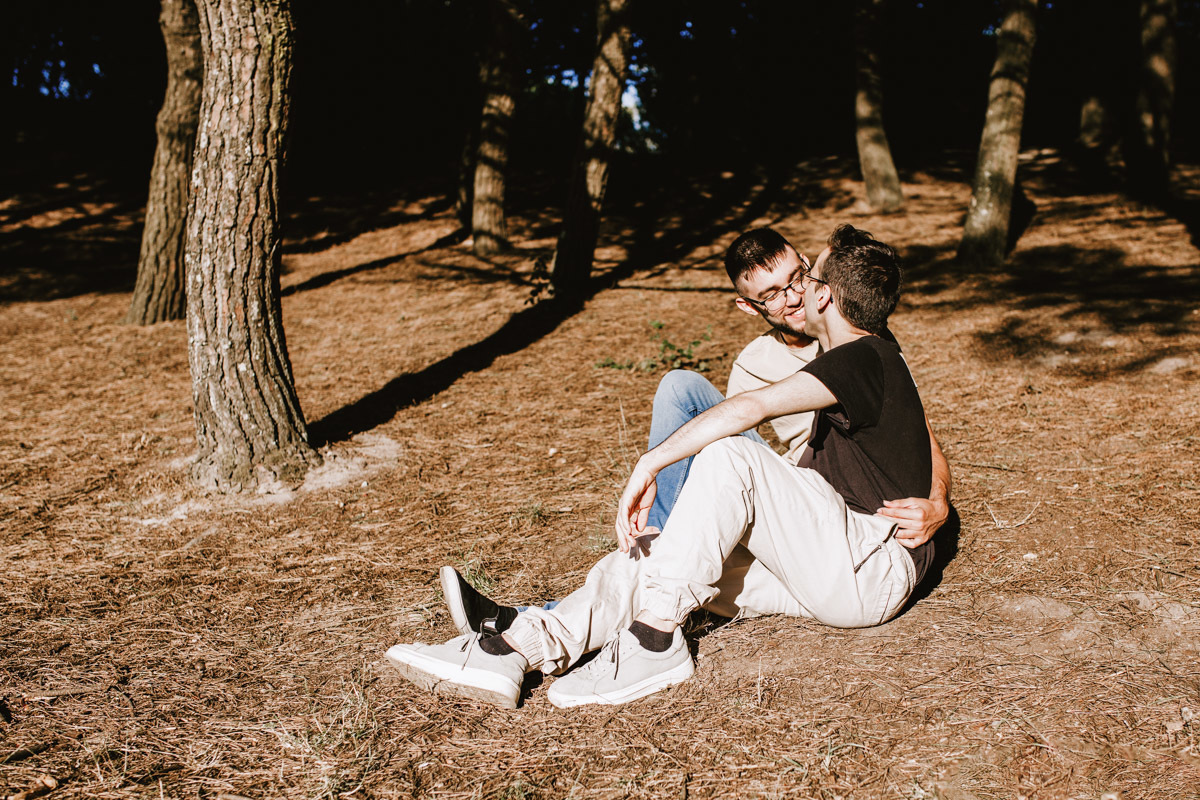 Um ensaio de casal em Portugal com estilo natural e romântico.